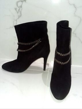 Saint Laurent Black Suede Ankle Boots Heeled Double Chain Detail Size 40 US 10